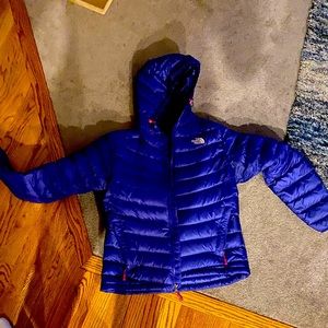 North Face summit series puffer with hood-blue-size medium